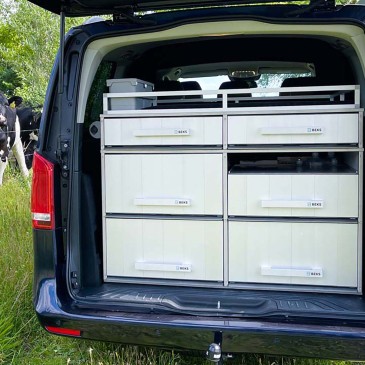 15 Drawer system for veterinarians.jpg